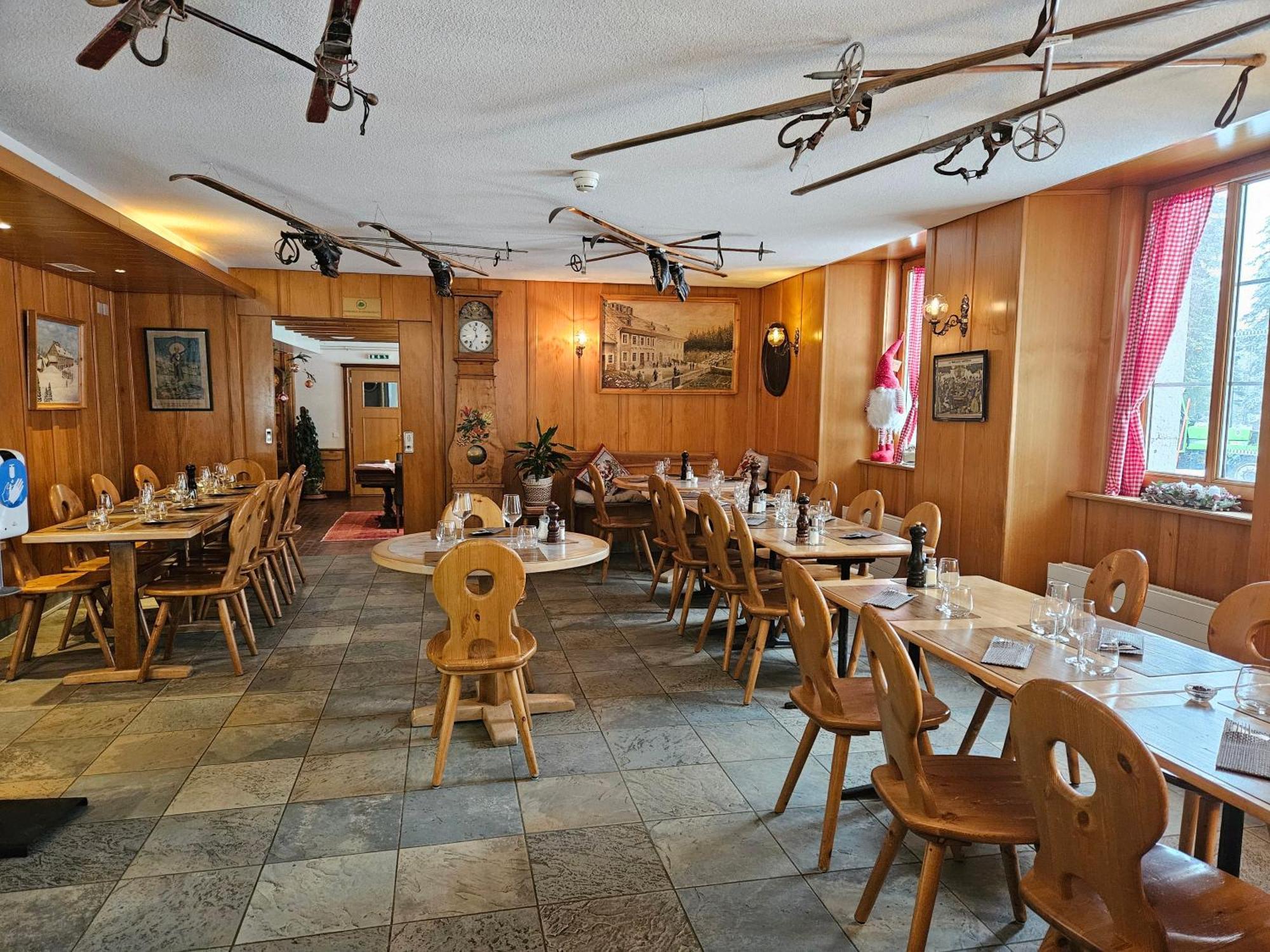 Hotel Restaurant Du Marchairuz Le Brassus Extérieur photo