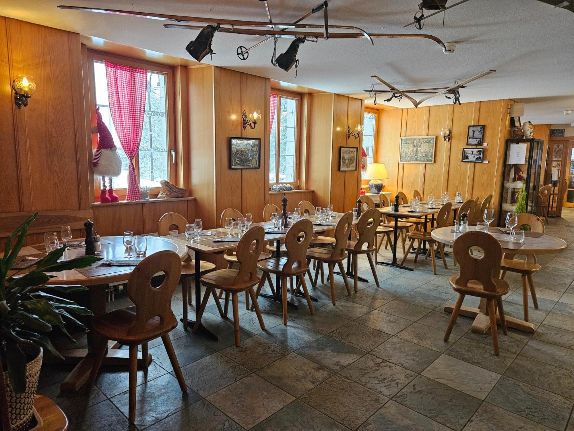 Hotel Restaurant Du Marchairuz Le Brassus Extérieur photo